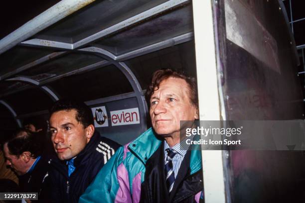 Raymond Goethals head coach of Marseille during the Division 1 match between AJ Auxerre and Marseille, at Abbe Deschamps Stadium, Auxerre, France on...