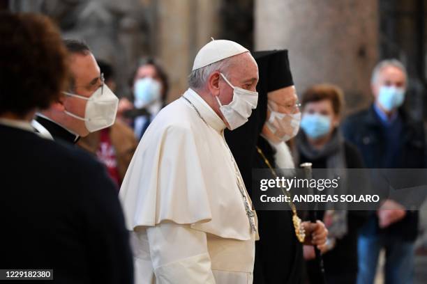 Pope With Mask Pope Mask Photos and Premium High Res Pictures - Getty Images
