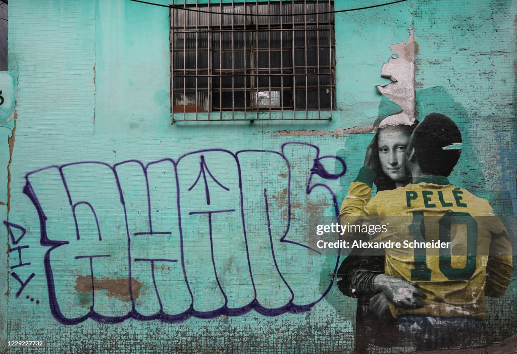 Exhibit and Urban Art Celebrate Pelé's 80th Birthday Amidst the Coronavirus (COVID - 19) Pandemic