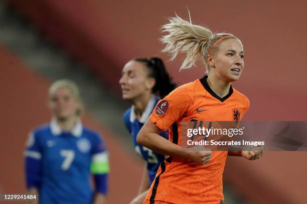 Jackie Groenen of Holland Women Celebrates 5-0 during the EURO Qualifier Women match between Holland v Estonia at the Hitachi Capital Mobility...