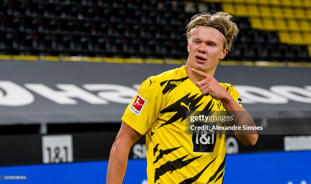 Borussia Dortmund v FC Schalke 04 - Bundesliga