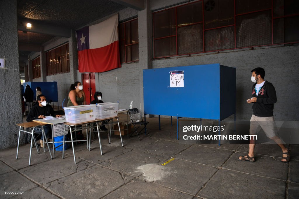 CHILE-CONSTITUTION-REFERENDUM-VOTE