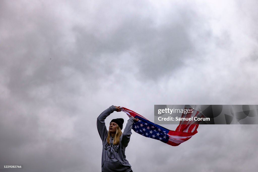 Evangelical Musician Holds Large Scale Rally Amid Pandemic On D.C.'s Mall