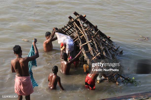 Monday River Photos and Premium High Res Pictures - Getty Images