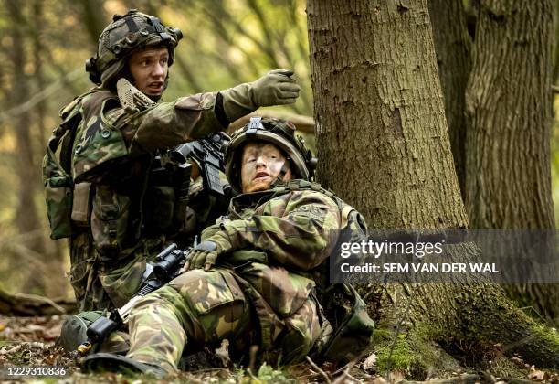 Dutch Soliders 19,610 Dutch Soldiers Stock Photos, High-Res Pictures, and Images ...