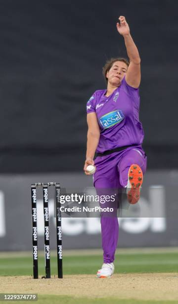 Belinda Vakarewa of the Hurricanes bowls during the Women's Big Bash League WBBL match between the Brisbane Heat and the Hobart Hurricanes at GIANTS...