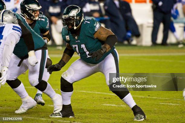 Philadelphia Eagles offensive tackle Jason Peters sets up to block during the game between the Dallas Cowboys and the Philadelphia Eagles on November...