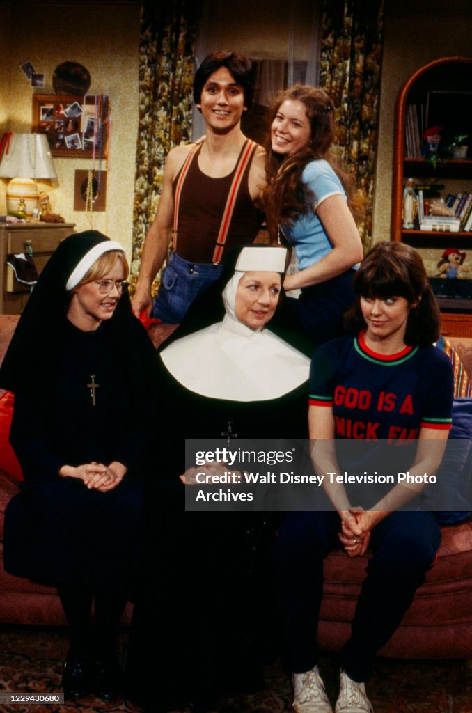 Scott Colomby, Robbie Lee, Amy Johnston, Allyn Ann McLerie, Pam Dawber Promotional Photo For 'Sister Terri'