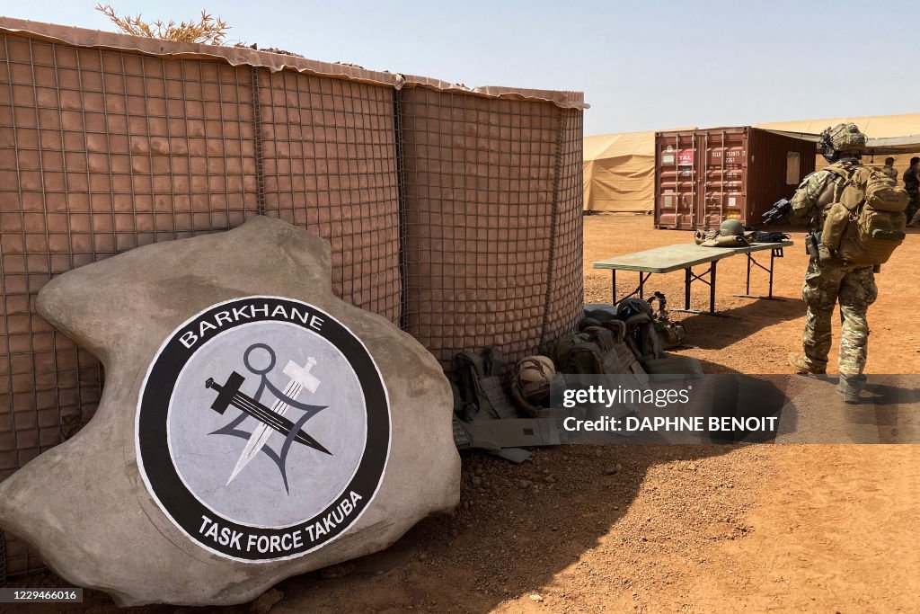 CORRECTION / MALI-FRANCE-EUROPE-ARMY-TAKUBA-CONFLICT