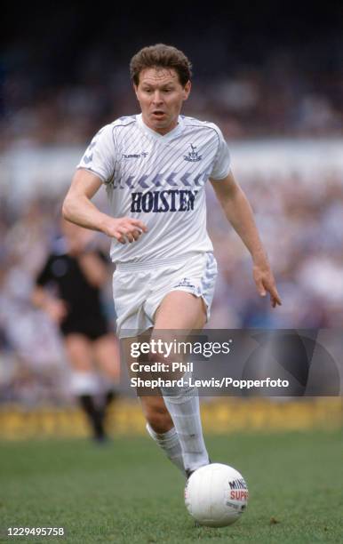 Clive Allen of Tottenham Hotspur in action at White Hart Lane in London, England, circa September 1987.