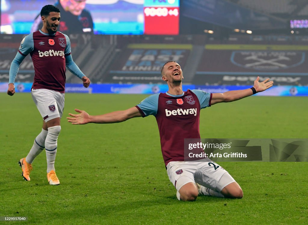 West Ham United v Fulham - Premier League
