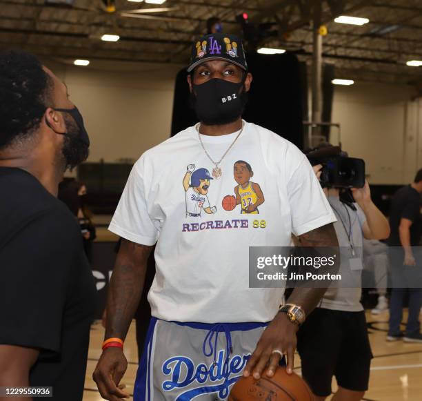 Tyrese Maxey Lebron James Photos And Premium High Res Pictures Getty Tyrese Maxey Lebron James Photos And Premium High Res Pictures Getty