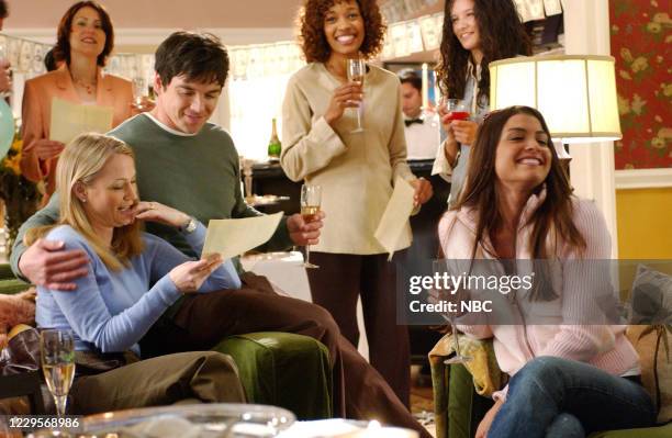 Pilot" Episode 101 -- Pictured: Sarah Wynter as Beth Walsh, Jason Gedrick as Cameron Walsh, Tembi Locke as Addie Townsend, Alice Greczyn as Frankie...