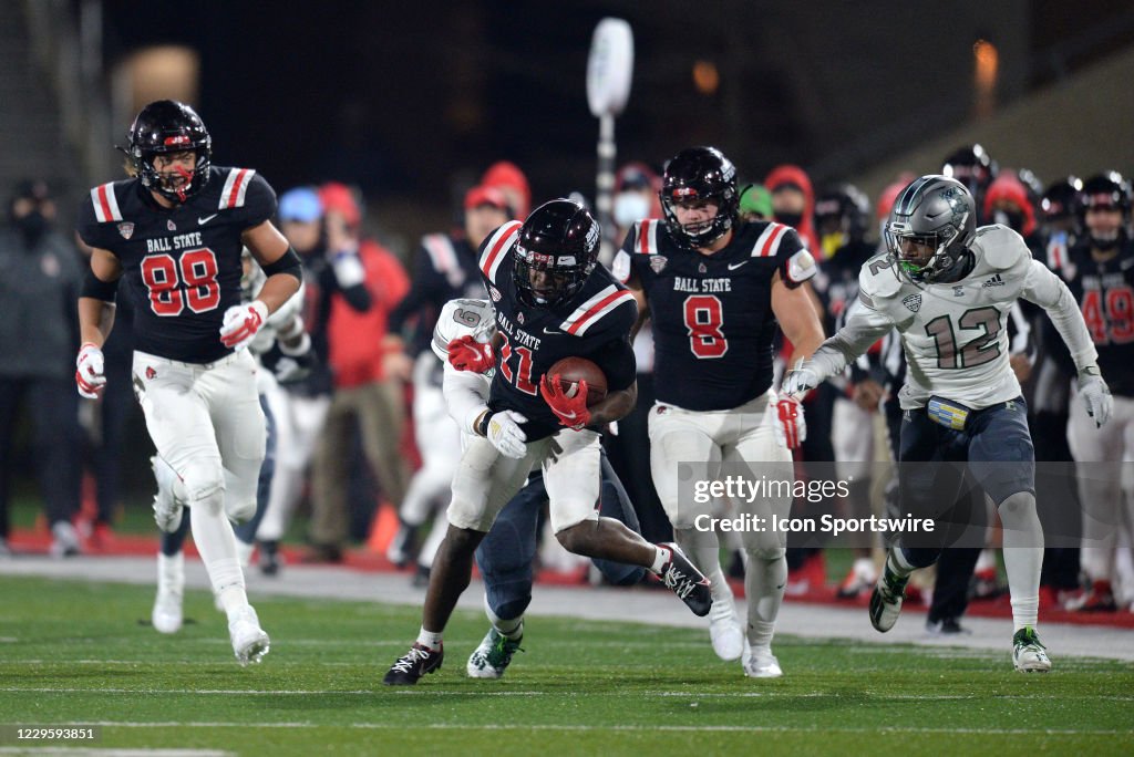 COLLEGE FOOTBALL: NOV 11 Eastern Michigan at Ball State