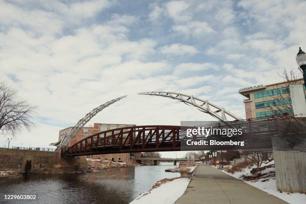 The Arc of Dreams over the Big Sioux River in Sioux Falls, South Dakota, U.S., on Thursday, Nov. 12, 2020. The South Dakota Department of Health...