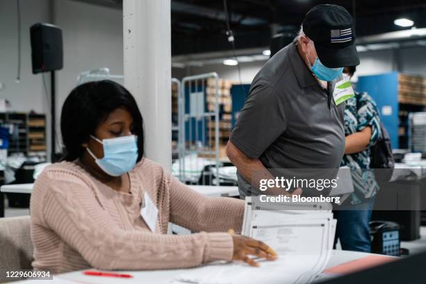 Hand Count Audit 3,896 Audit Committee Stock Photos, High-Res Pictures, and Images ...