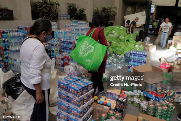 Donors at the Casa de Tabasco Carlos Pellicer located in Mexico City, during the reception of food and non-perishable food before the declaration of...