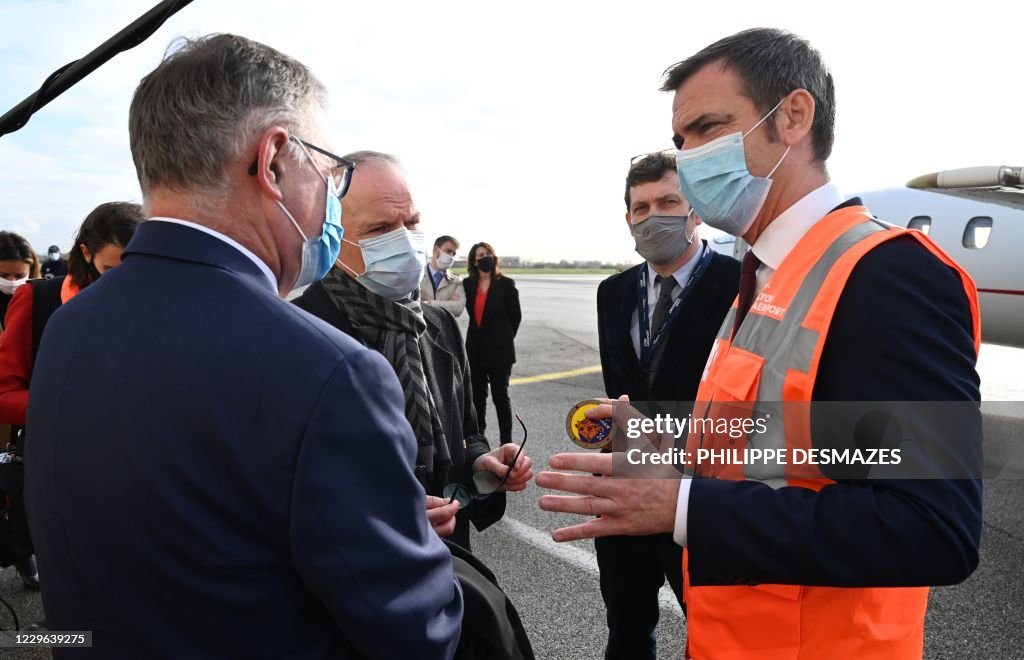FRANCE-GOVERNMENT-HEALTH-VIRUS-EVACUATION