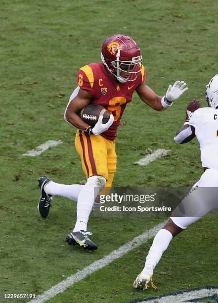 Trojans wide receiver Amon-Ra St. Brown returns a kickoff during a game between the USC Trojans and the Arizona State Sun Devils played on November...