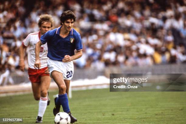 Paolo Rossi of Italy during the FIFA World Cup Semi Final 1982 match between Italy and Poland, at Camp Nou, Barcelona, Spain on 8 July 1982