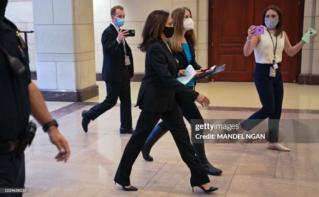 US-POLITICS-HARRIS