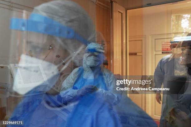 Intensive care medical staff, protected by PPE, during a doctor's round, at the ICU at The Hospital for Infectious Diseases, on November 18, 2020 in...