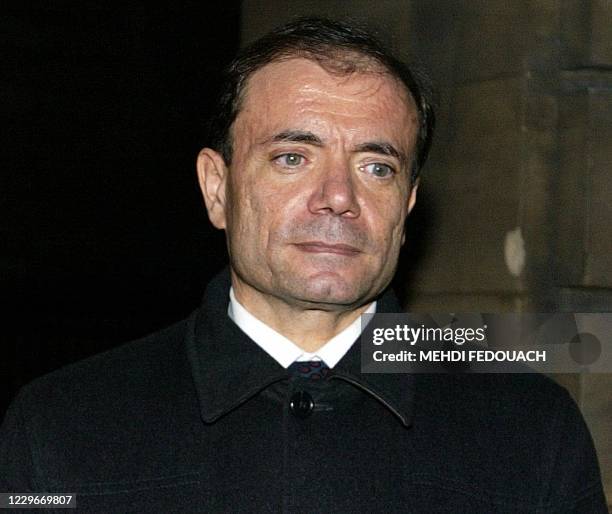 Jean-Charles Naouri, ancien directeur de cabinet de Pierre Bérégovoy et homme d'affaires, quitte, le 07 novembre 2002 le palais de Justice de Paris,...