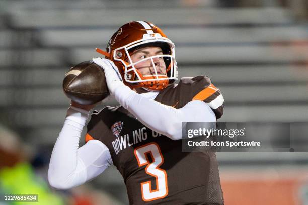 Bowling Green Falcons Quarterback Matt McDonald warms up prior to the College Football game between the Buffalo Bulls and the Bowling Green Falcons...