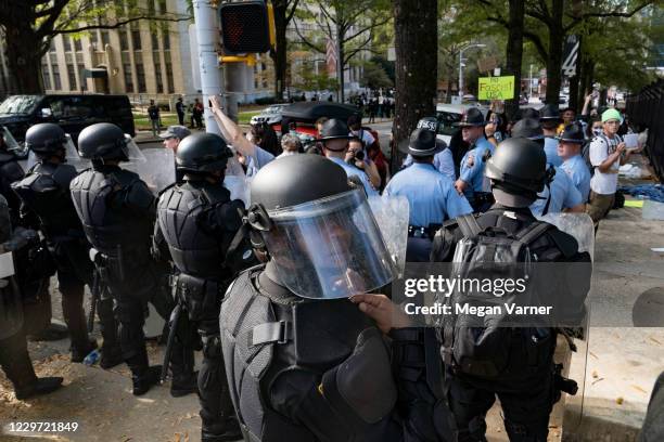 Police Riot Standoff 9,717 Police Stand Off Stock Photos, High-Res Pictures, and Images ...