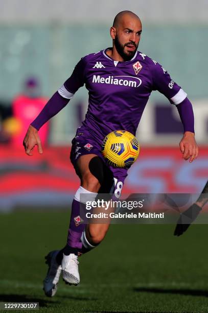 Riccardo Saponara of ACF Fiorentina in action during the Serie A match between ACF Fiorentina and Benevento Calcio at Stadio Artemio Franchi on...