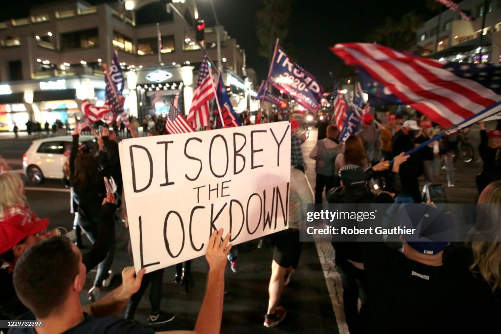 Huntington Beach Pier protesters against Covid curfew