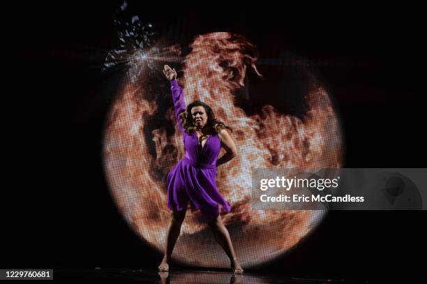 Finale" Four celebrity and pro-dancer couples dance and compete in the live season finale where one couple will win the coveted Mirrorball Trophy,...