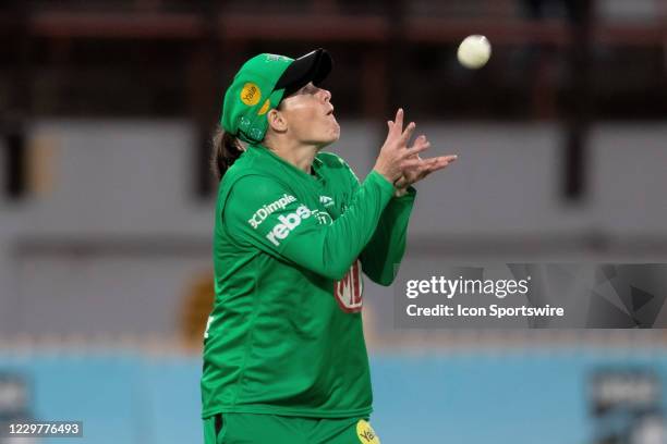 Erin Osborne of the Melbourne Stars catches out Amy Jones of the Perth Scorchers off the bowling of Alana King of the Melbourne Stars during the...