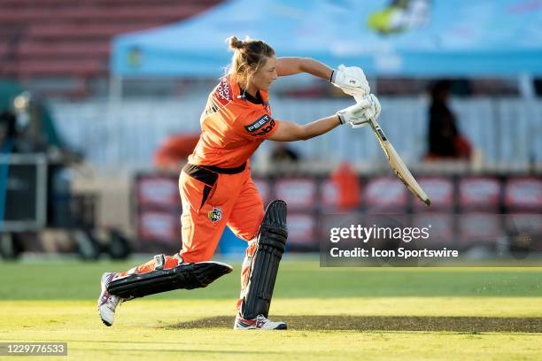 Sophie Devine of the Perth Scorchers warms up before the Women's Big Bash League semi final cricket match between Melbourne Stars and Perth Scorchers...