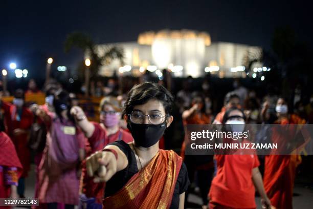 Flash Mob Proteste Parliament House Of Bangladesh Photos and Premium High Res Pictures ...
