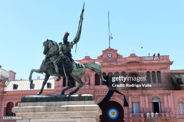 Number ten is painted on the back of the horse of Manuel Belgrano's memorial at Plaza de Mayo on November 26, 2020 in Buenos Aires, Argentina....