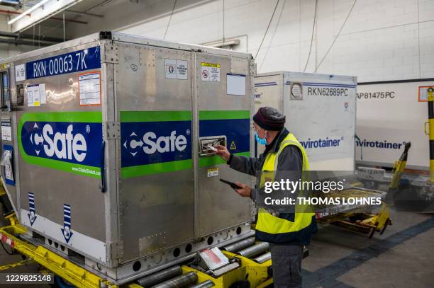 17 Rkn Stock Photos, High-Res Pictures, and Images - Getty Images