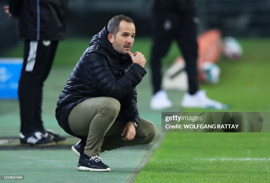 FBL-GER-BUNDESLIGA-MOENCHENGLADBACH-SCHALKE