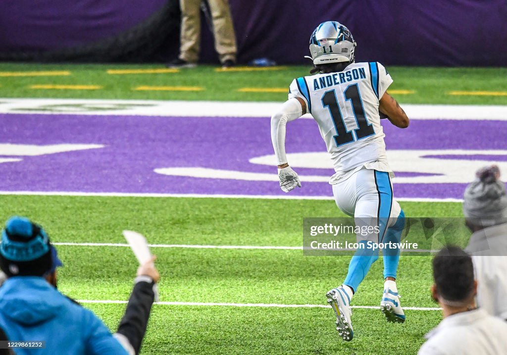 NFL: NOV 29 Panthers at Vikings