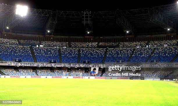 Napoli pay tribute to Diego Armando Maradona during the Serie A match between SSC Napoli and AS Roma at San Paolo Stadium on November 29, 2020 in...