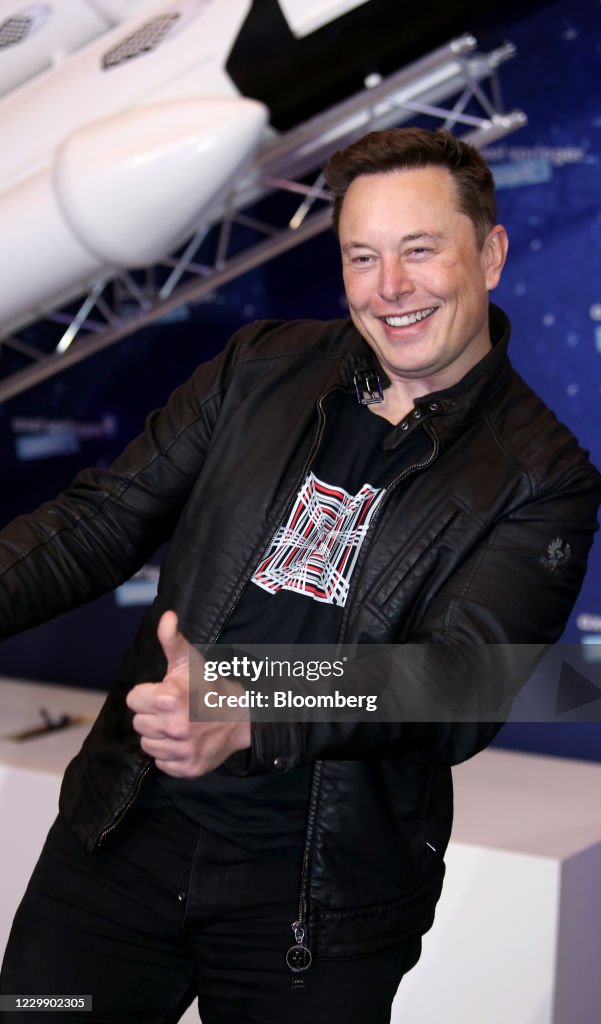 Billionaire Elon Musk Receives Axel Springer Award