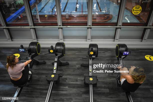 Female Rowing Machine Photos and Premium High Res Pictures - Getty Images