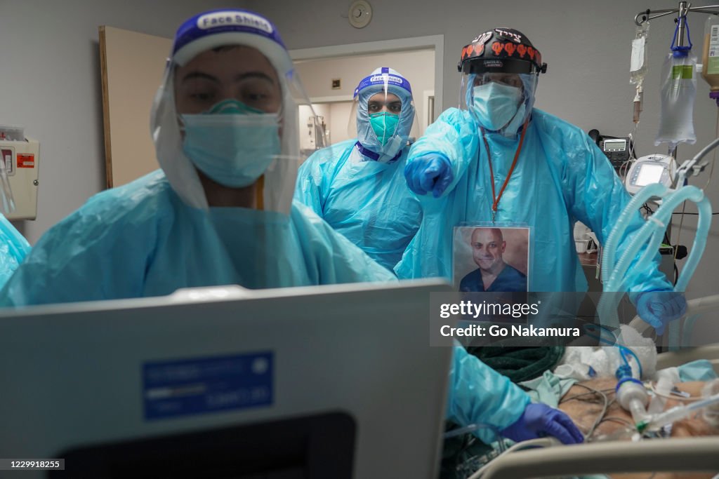 United Memorial Medical Center In Houston Staff Treats COVID-19 Patients