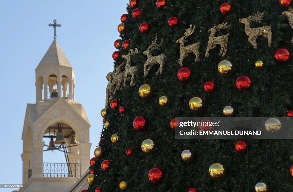 PALESTINIAN-ISRAEL-CHRISTMAS-HEALTH-VIRUS