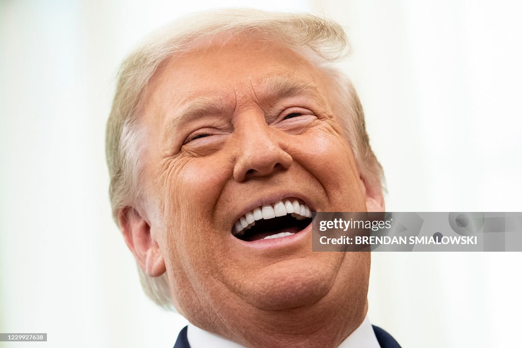 Us-politics-trump-medal-holtz-award