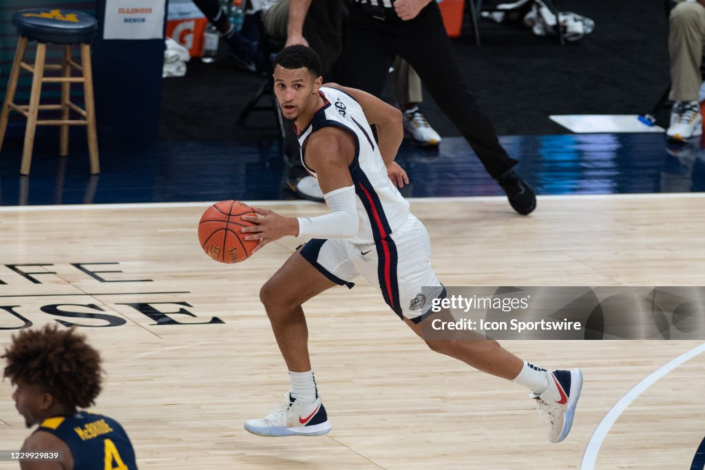 COLLEGE BASKETBALL: DEC 02 Jimmy V Classic - Gonzaga v West Virginia