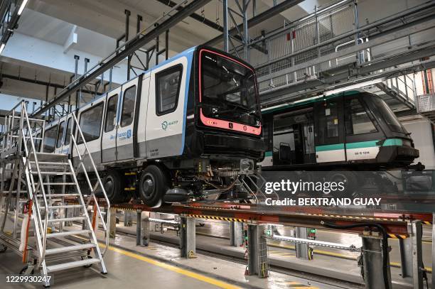 Mp14 Ratp 25 Mairie De Saint Ouen Paris Metro Stock Photos, High-Res Pictures ...