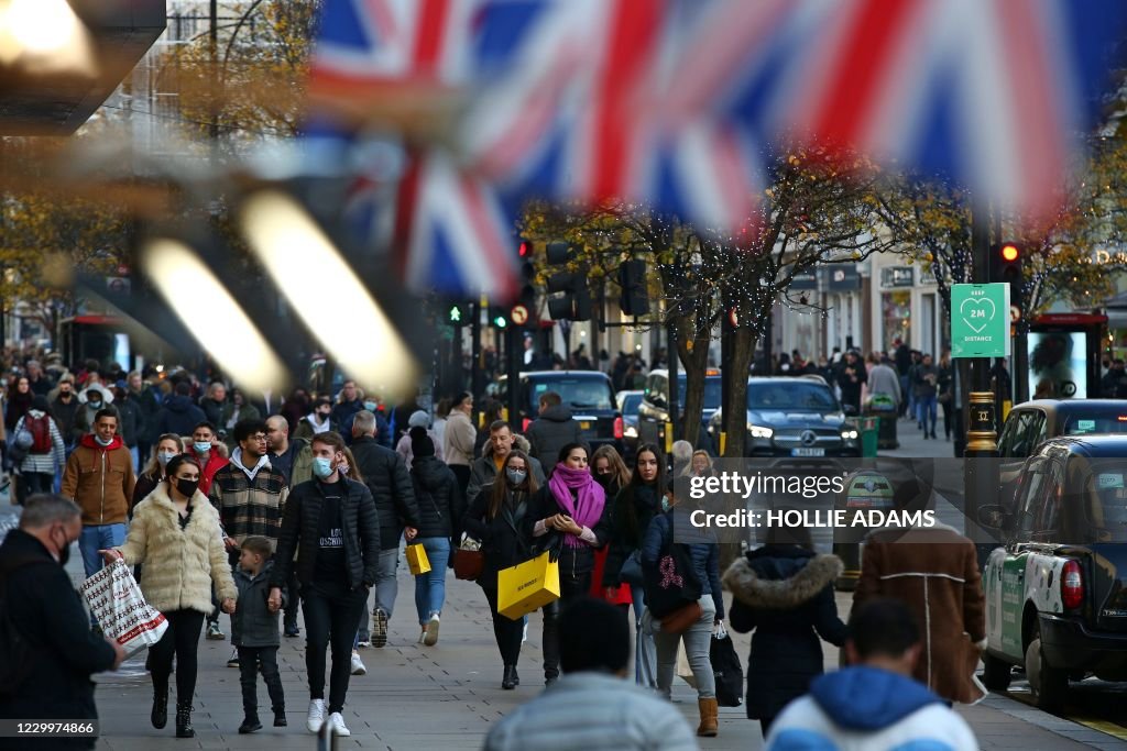 BRITAIN-HEALTH-VIRUS-RETAIL