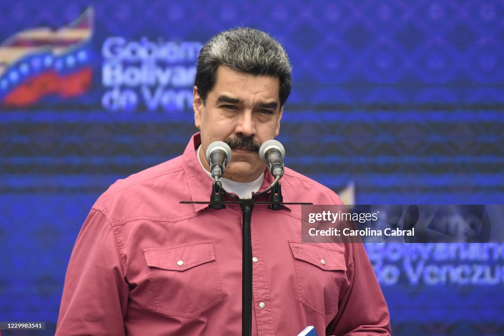Venezuelans Go to Polls For Controversial Parliamentary Elections