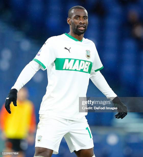 Pedro Obiang of Sasssuolo gestures during the Serie A match between AS Roma and US Sassuolo at Stadio Olimpico on December 6, 2020 in Rome, Italy.